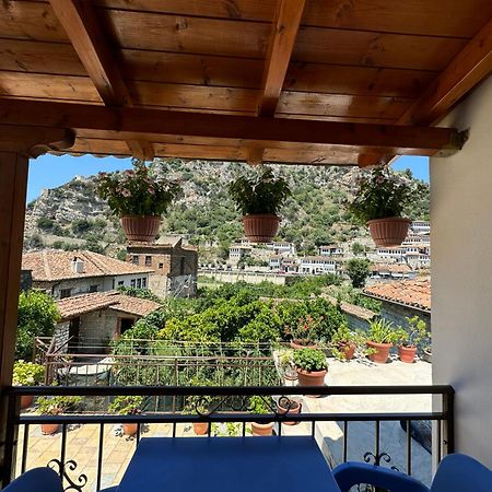 Meroli Guesthouse - Unesco Quarter Berat Zewnętrze zdjęcie