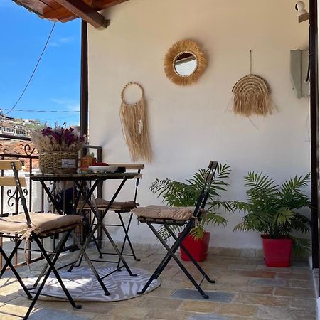 Meroli Guesthouse - Unesco Quarter Berat Zewnętrze zdjęcie
