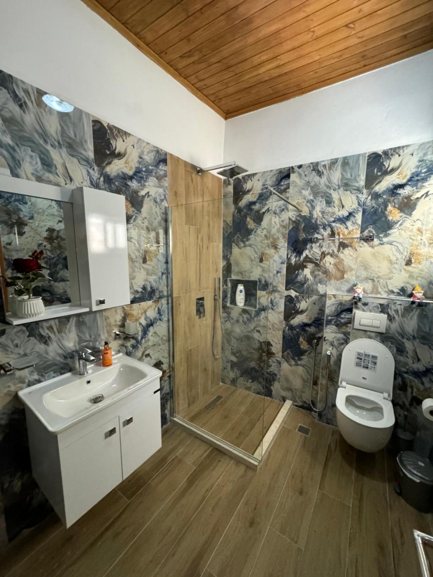 Meroli Guesthouse - Unesco Quarter Berat Zewnętrze zdjęcie